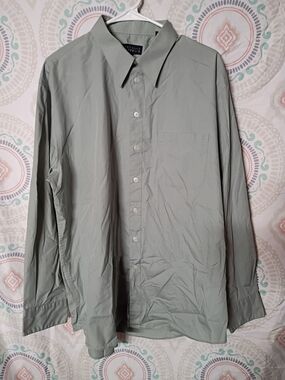 Men's Light Sage Button-Up Shirt